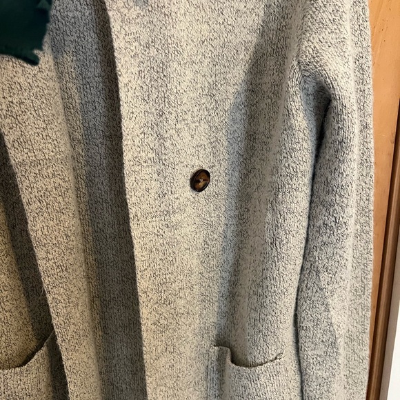 Cozy Open-Front Long Cardigan in Light Gray - Picture 4 of 6